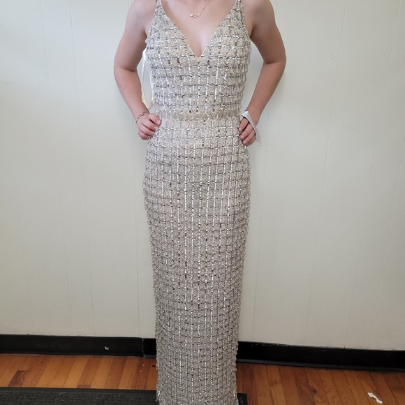 NWT Formal Dress Mac Duggal Beaded Size 2 - Picture 7 of 7